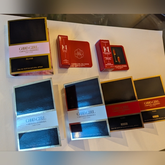 Carolina Herrera Lot - Picture 15 of 16